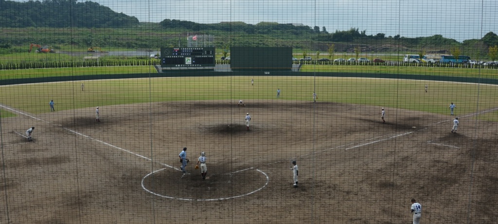 光陵グリーンスタジアム | 球場案内 | 福岡の高校野球